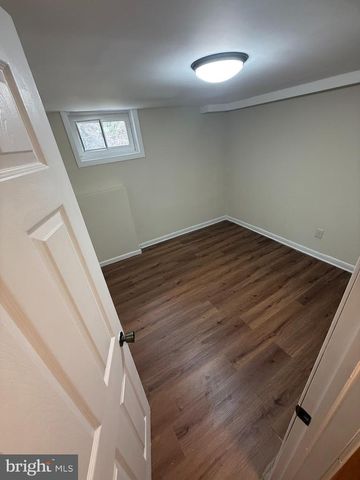 528 RANDOM RD, Baltimore, MD 21229