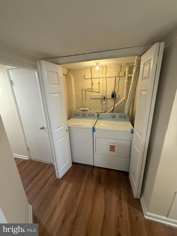 528 RANDOM RD, Baltimore, MD 21229