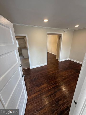 528 RANDOM RD, Baltimore, MD 21229