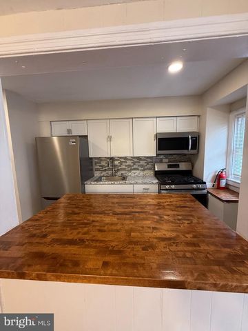 528 RANDOM RD, Baltimore, MD 21229