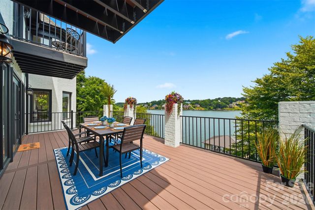476 44th Avenue Drive NW, Hickory, NC 28601