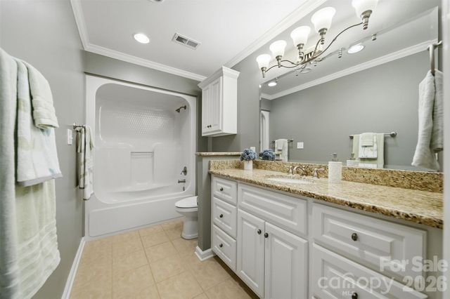476 44th Avenue Drive NW, Hickory, NC 28601