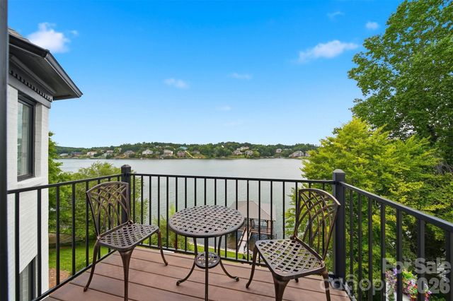 476 44th Avenue Drive NW, Hickory, NC 28601