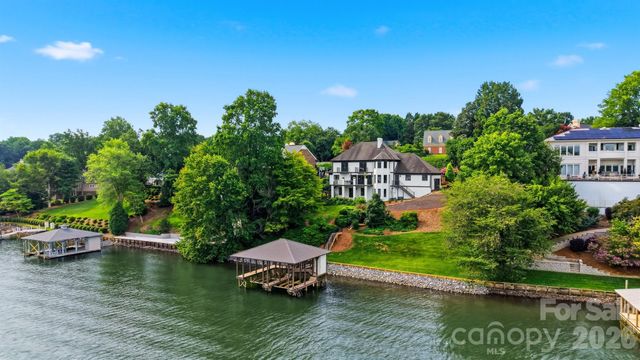 476 44th Avenue Drive NW, Hickory, NC 28601