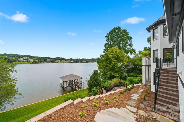 476 44th Avenue Drive NW, Hickory, NC 28601