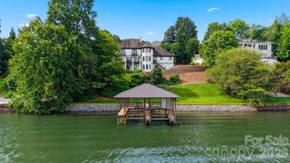 476 44th Avenue Drive NW, Hickory, NC 28601
