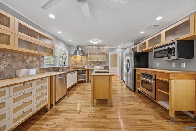 2700 Garth Road, Huntsville, AL 35801