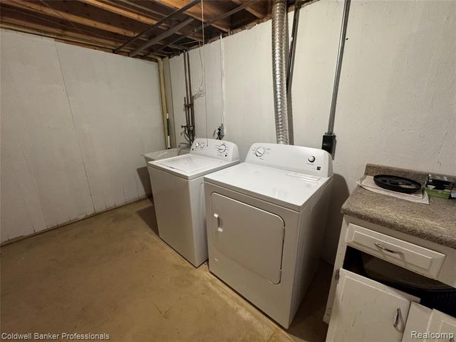 1041 Leisure Drive, Flint, MI 48507