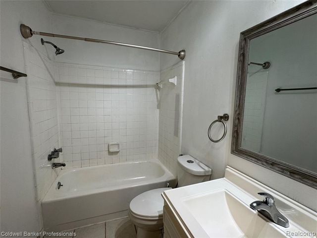 1041 Leisure Drive, Flint, MI 48507