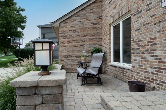 1361 Sussex Road, Naperville, IL 60540
