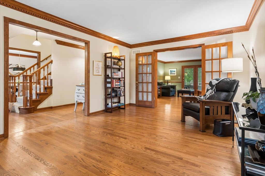 1361 Sussex Road, Naperville, IL 60540 — photo 5