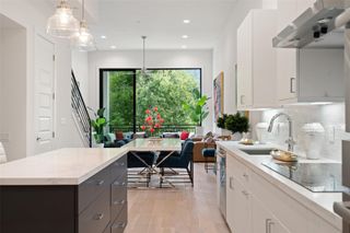 2505 Bluebonnet LN 13, Austin, TX 78704