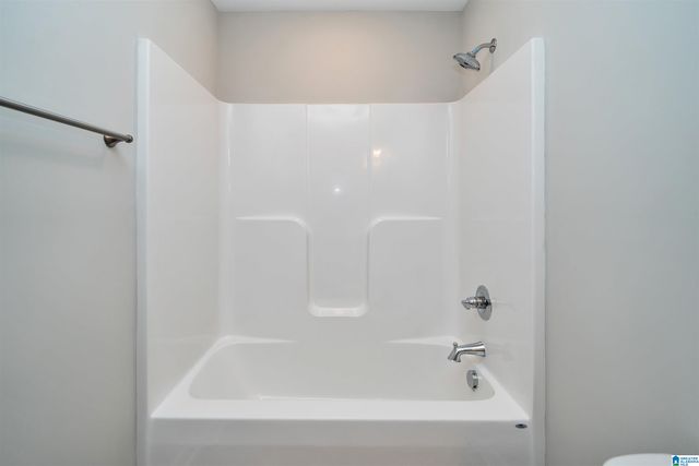 140 FLINTLOCK WAY, New Market, AL 35761