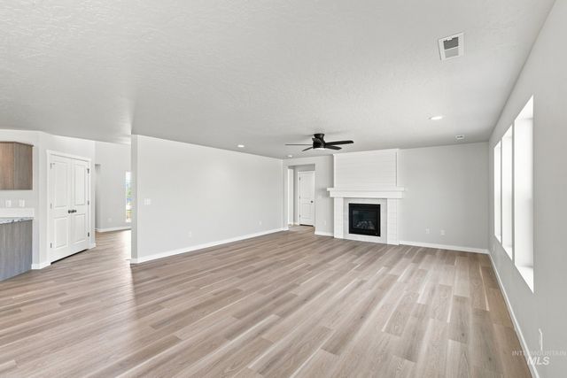 16897 Grain Bin Way, Nampa, ID 83651