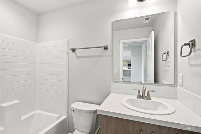 16897 Grain Bin Way, Nampa, ID 83651