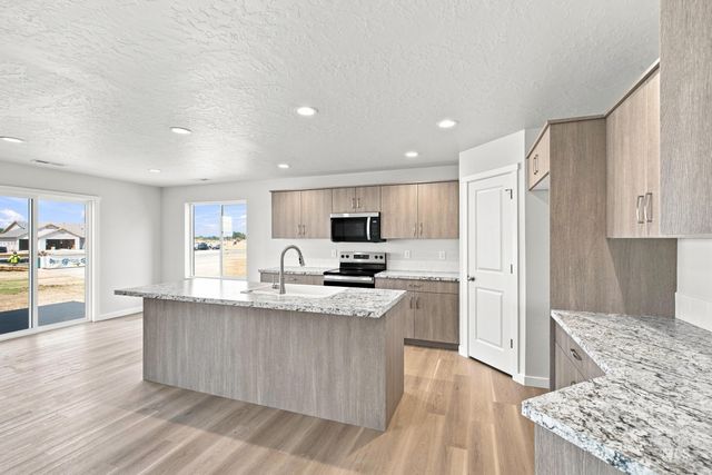 16897 Grain Bin Way, Nampa, ID 83651