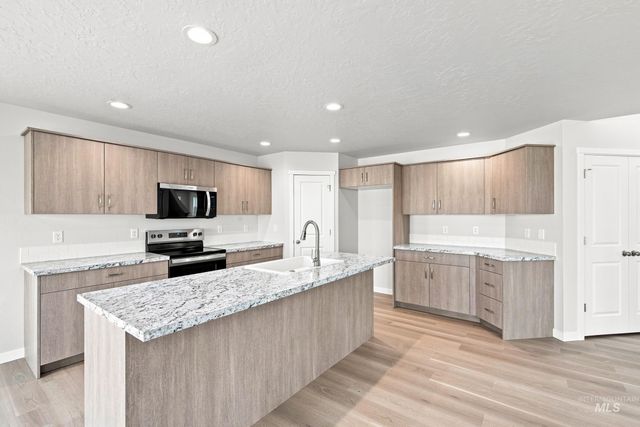 16897 Grain Bin Way, Nampa, ID 83651