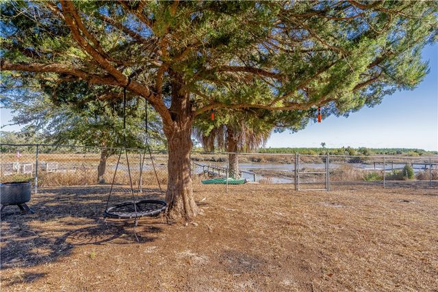 1484 Horseshoe cove Road, Waverly, GA 31565