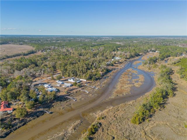 1484 Horseshoe cove Road, Waverly, GA 31565