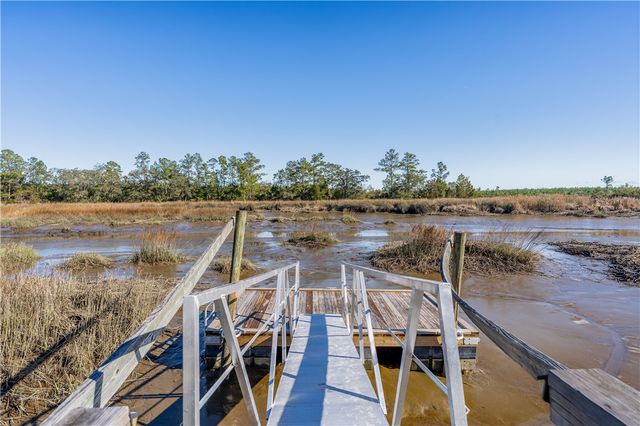 1484 Horseshoe cove Road, Waverly, GA 31565