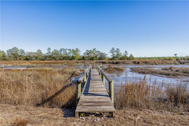 1484 Horseshoe cove Road, Waverly, GA 31565