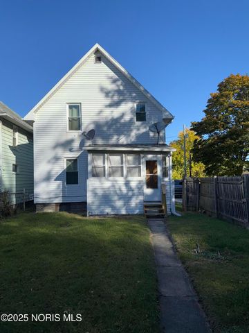 915 Nesslewood Avenue, Toledo, OH 43610