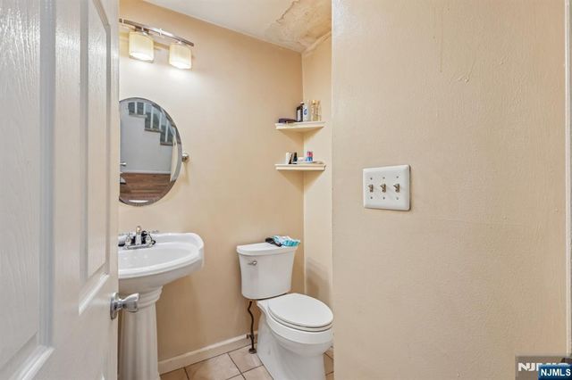 22 Hecker Street, Newark, NJ 07103