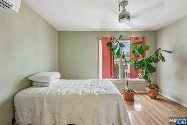 22 Hecker Street, Newark, NJ 07103