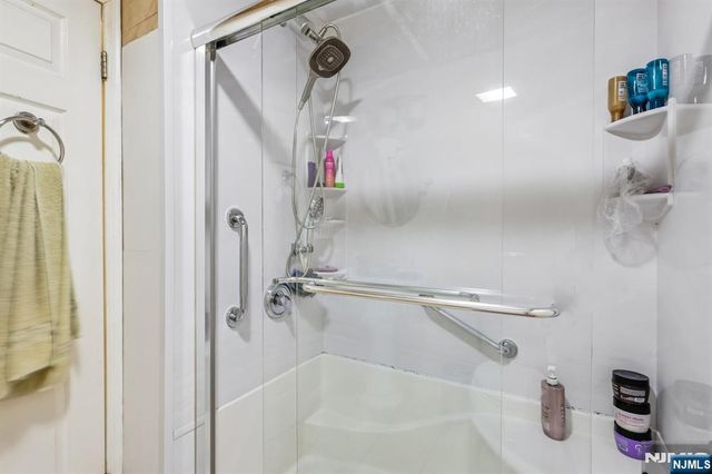 22 Hecker Street, Newark, NJ 07103