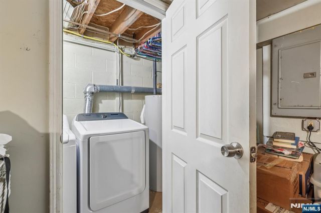 22 Hecker Street, Newark, NJ 07103