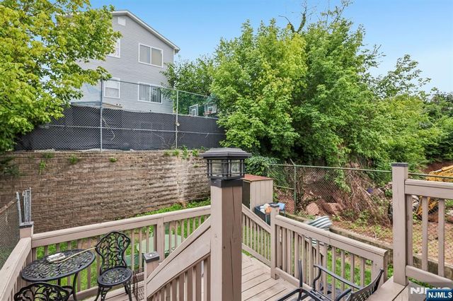 22 Hecker Street, Newark, NJ 07103