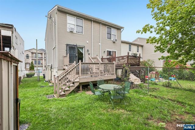 22 Hecker Street, Newark, NJ 07103