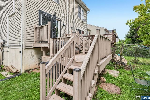 22 Hecker Street, Newark, NJ 07103