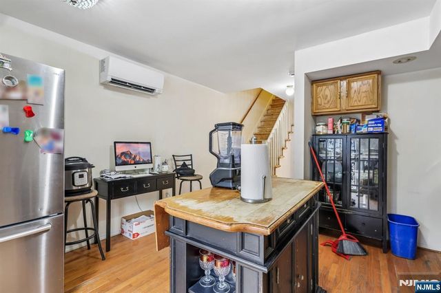 22 Hecker Street, Newark, NJ 07103