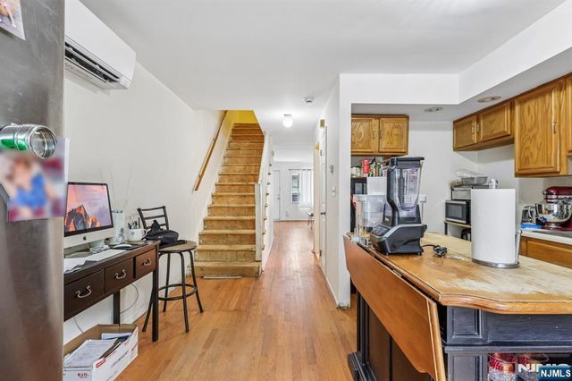 22 Hecker Street, Newark, NJ 07103