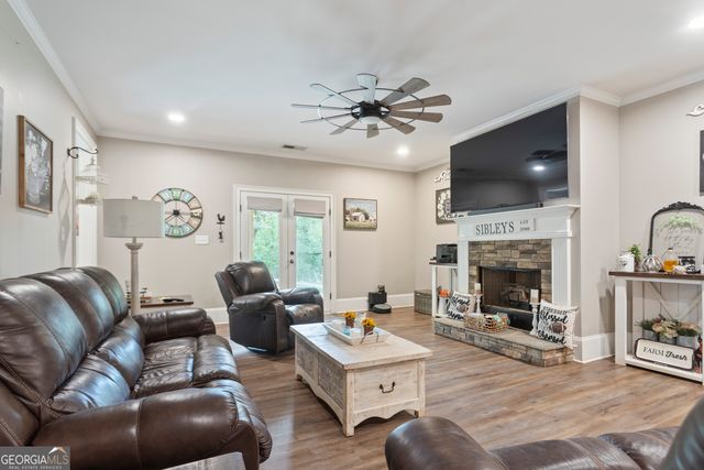 198 Austin Storey Circle, Newnan, GA 30263