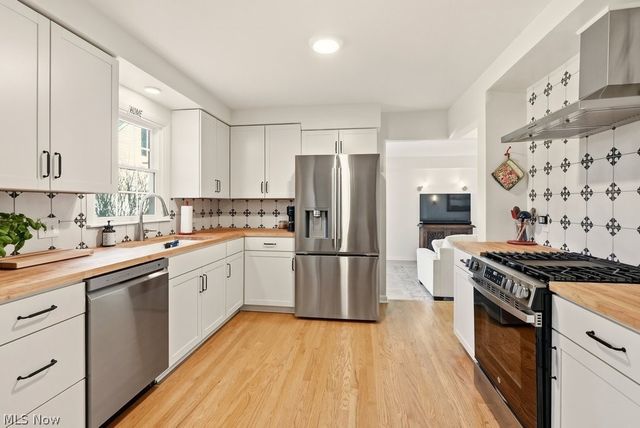 54 E Case Drive, Hudson, OH 44236