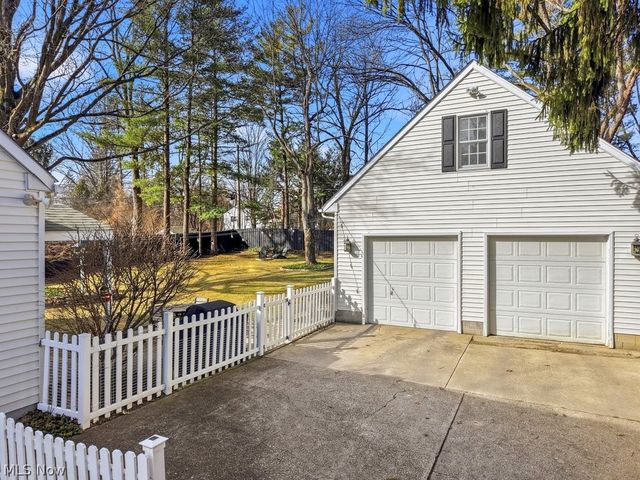 54 E Case Drive, Hudson, OH 44236