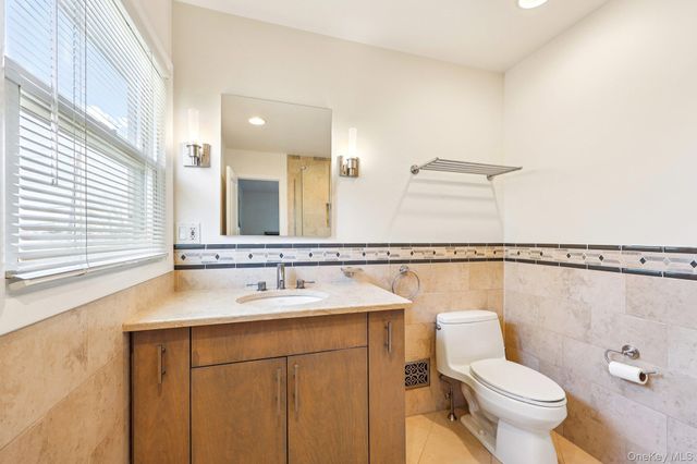 12 Old Oak Road, Rye Brook, NY 10573