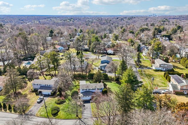 12 Old Oak Road, Rye Brook, NY 10573