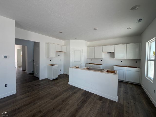 233 Holly Lane, Greenfield, IN 46140