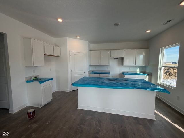 233 Holly Lane, Greenfield, IN 46140