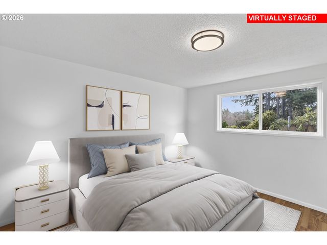 2701 Sw SPRING GARDEN St, Portland, OR 97219