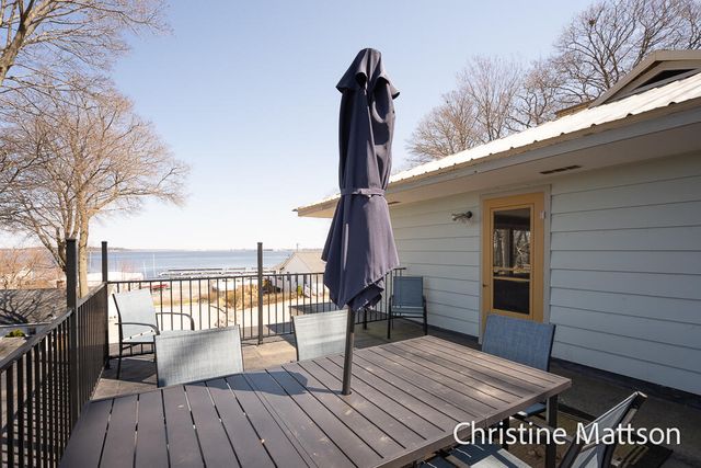 3229 Edgewater Street, Muskegon, MI 49441