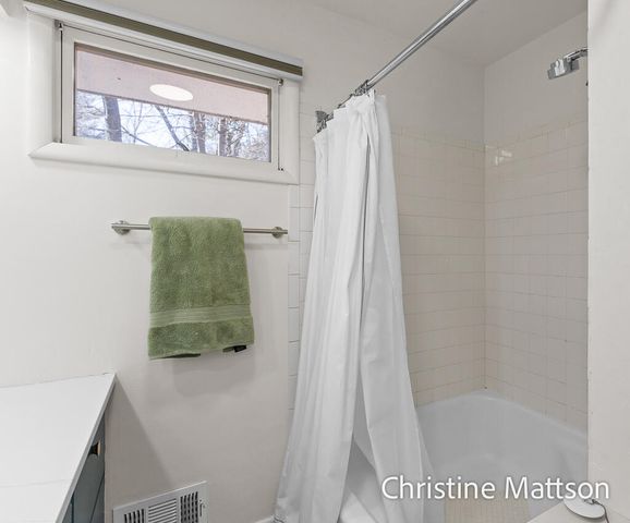 3229 Edgewater Street, Muskegon, MI 49441