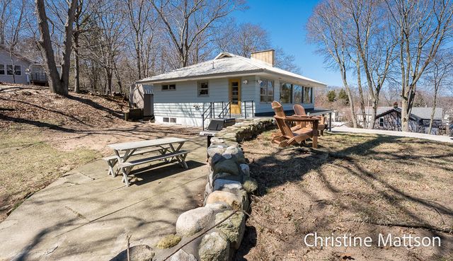 3229 Edgewater Street, Muskegon, MI 49441