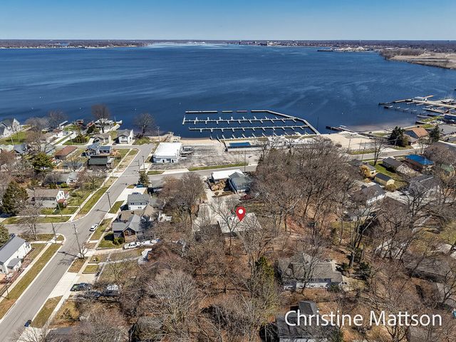 3229 Edgewater Street, Muskegon, MI 49441