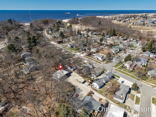 3229 Edgewater Street, Muskegon, MI 49441