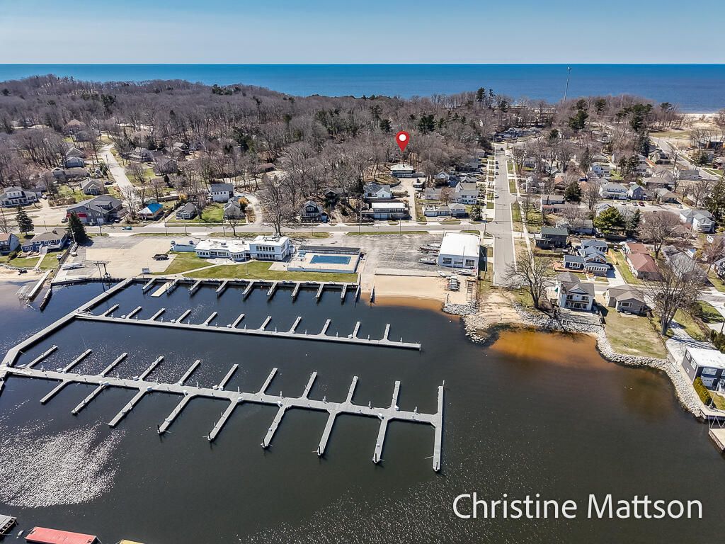 3229 Edgewater Street, Muskegon, MI 49441