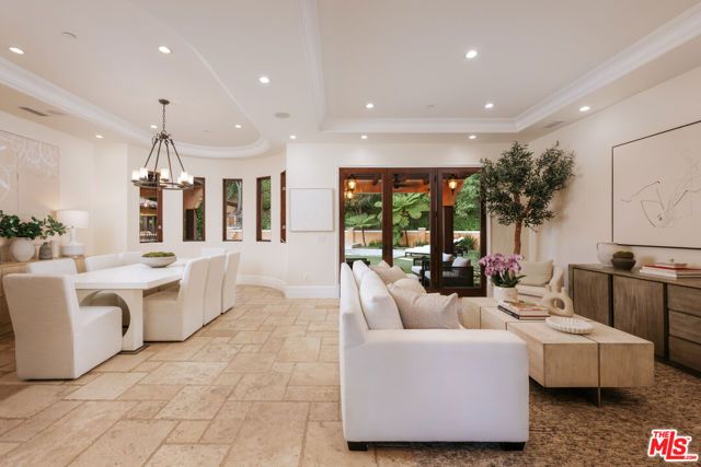5605 Fairhaven Avenue, Los Angeles, CA 91367